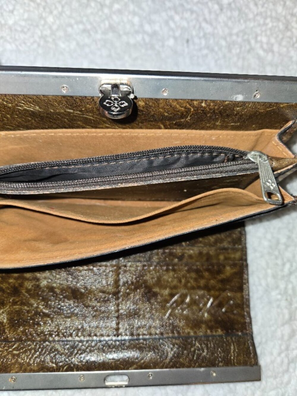 Patricia Nash Tooled Turquoise Leather Kiss Lock Checkbook Wallet Organizer - Picture 6 of 8